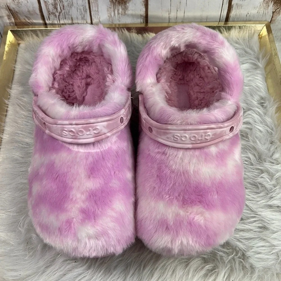 NEW CROCS Classic Fur Sure Pink Clog - Picture 3 of 9